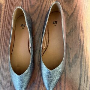 Silver H&M POINTED TOE FLATS
